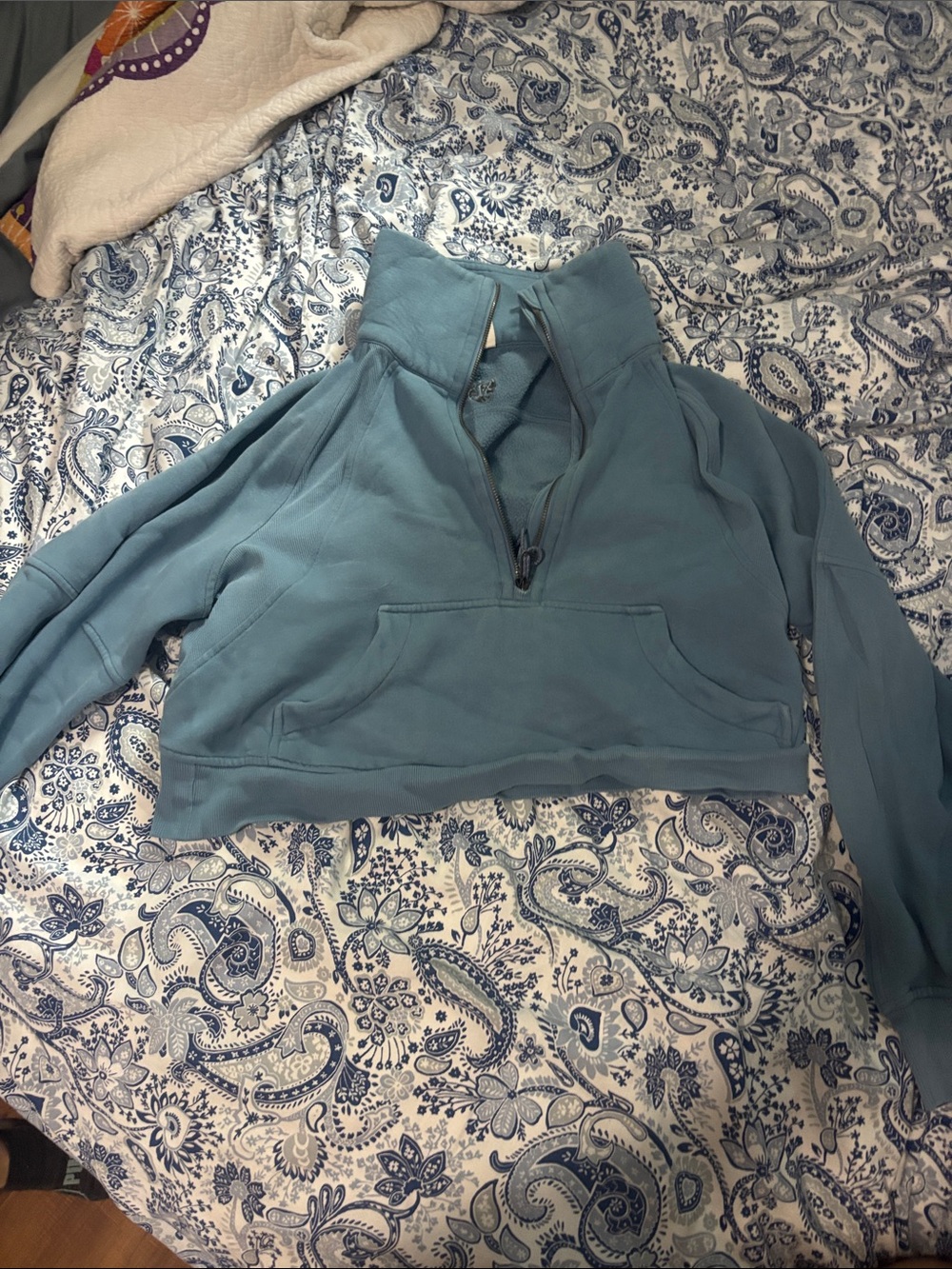 Lululemon blue cropped scuba sweater